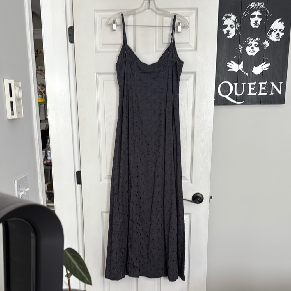Gray Sleeveless Maxi Sundress with Spaghetti Straps - Picture 6 of 10